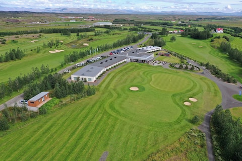 Golfing in iceland